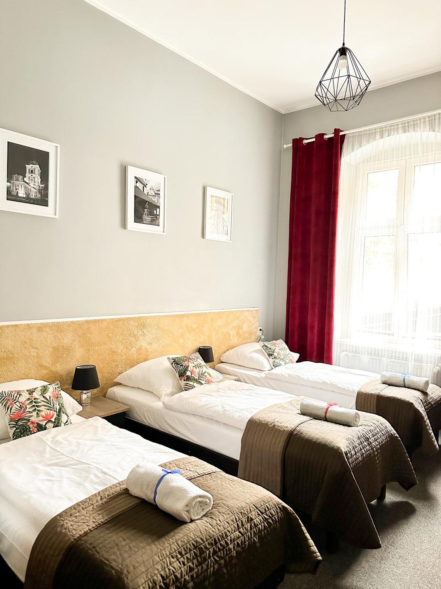 Expolis Residence - City Center Mtp Targi - 24H #Betterthanyourex Poznan Bagian luar foto