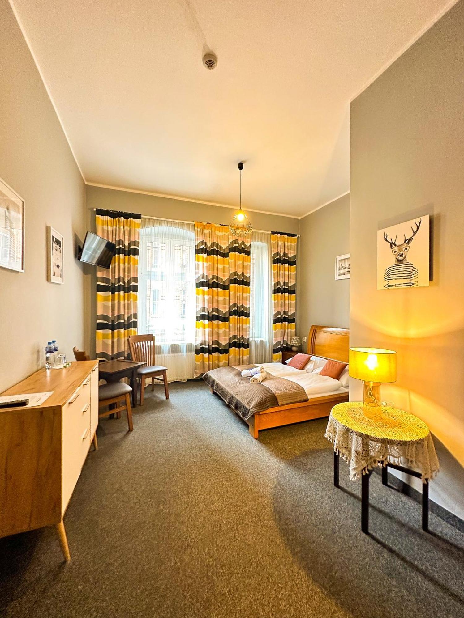 Expolis Residence - City Center Mtp Targi - 24H #Betterthanyourex Poznan Bagian luar foto
