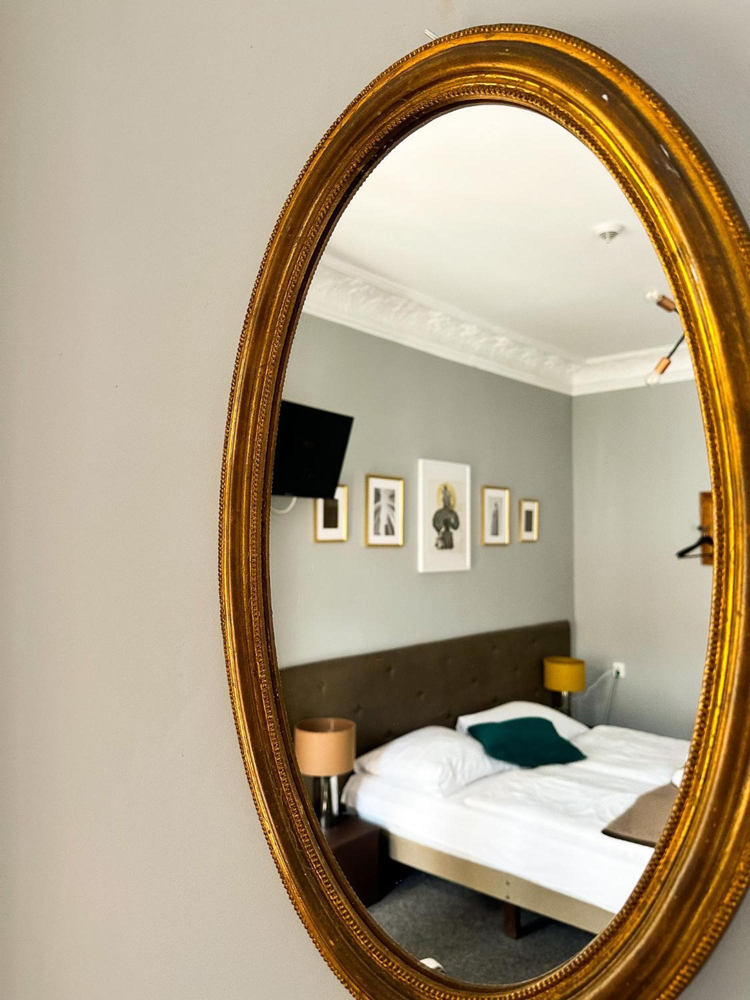 Expolis Residence - City Center Mtp Targi - 24H #Betterthanyourex Poznan Bagian luar foto