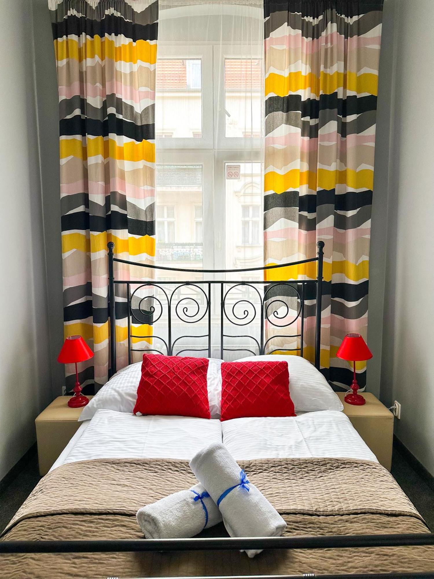 Expolis Residence - City Center Mtp Targi - 24H #Betterthanyourex Poznan Bagian luar foto